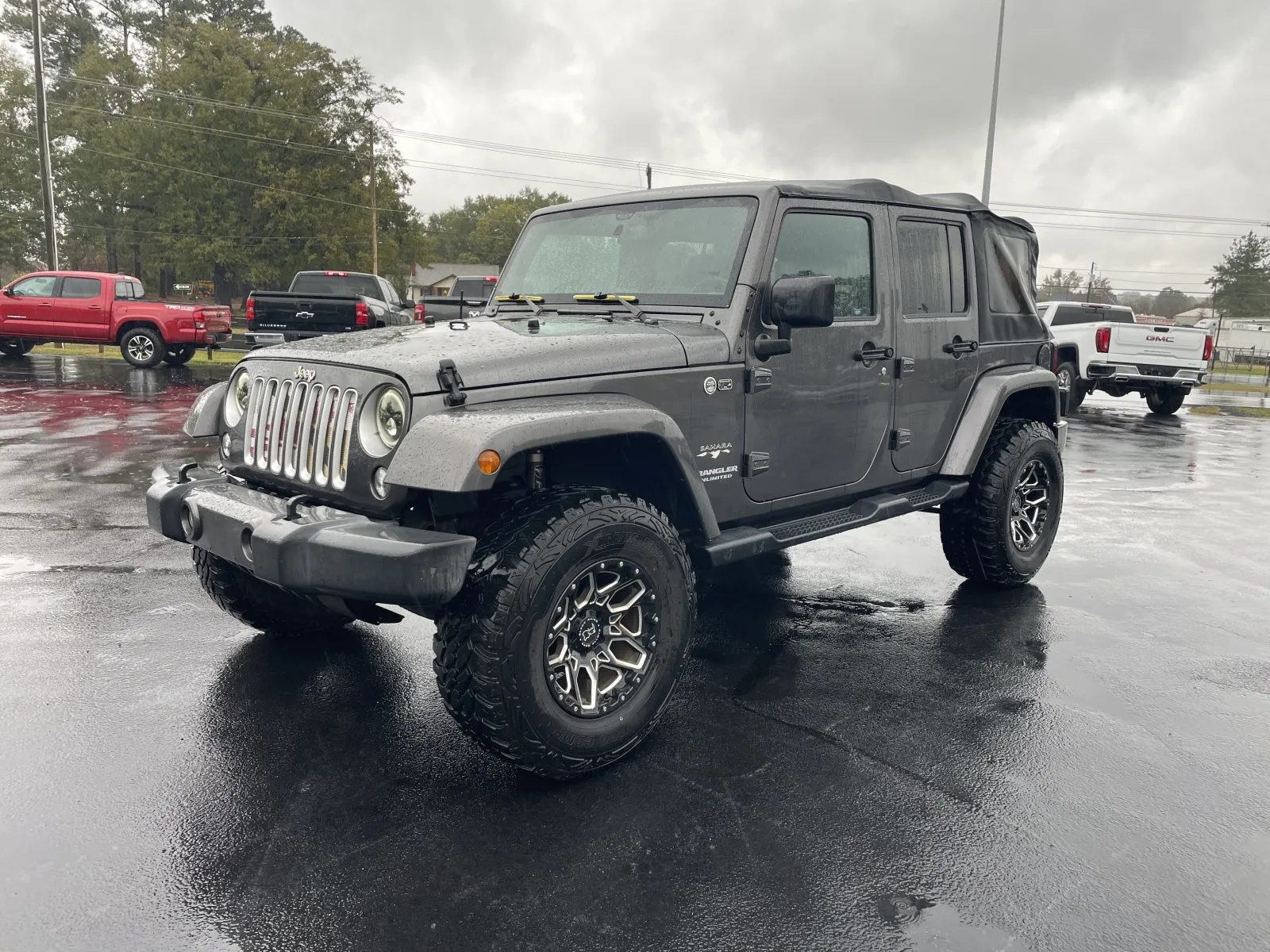 Gray 2016 Jeep Wrangler Unlimited Sahara for sale in Boiling Springs, SC