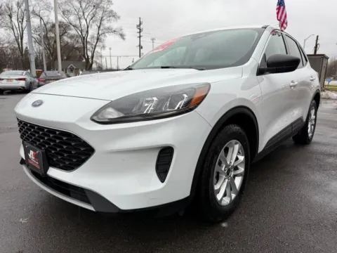 More photos of 2022 FORD ESCAPE HYBRID SE at Ride Time Auto Finance Crown Point, IN