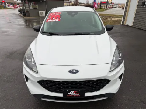 More photos of 2022 FORD ESCAPE HYBRID SE at Ride Time Auto Finance Crown Point, IN