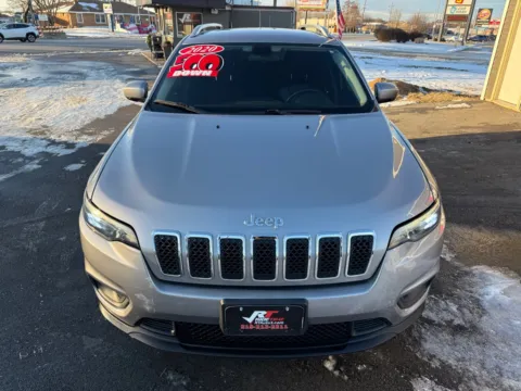 More photos of 2020 JEEP CHEROKEE LATITUDE PLUS at Ride Time Auto Finance Crown Point, IN