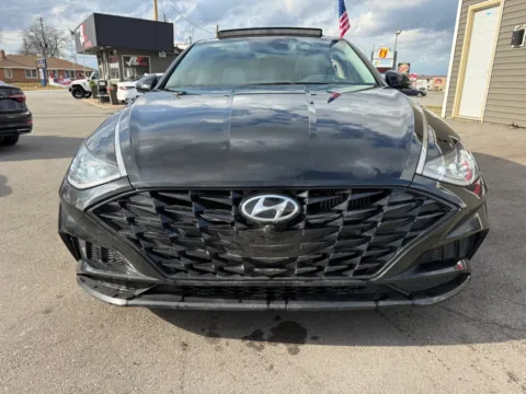 Another view of 2022 HYUNDAI SONATA LIMITED for sale in Crown Point, IN at Ride Time Auto Finance Crown Point