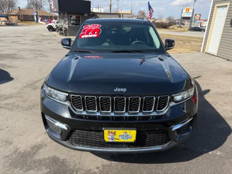 More photos of 2023 JEEP GRAND CHEROKEE LIMITED at Ride Time Auto Finance Crown Point, IN