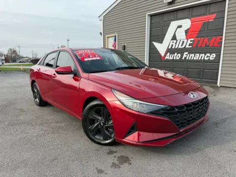 Red 2022 HYUNDAI ELANTRA SEL for sale in Crown Point, IN
