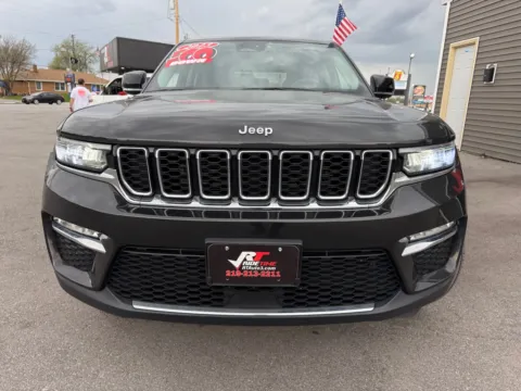 Another view of 2023 JEEP GRAND CHEROKEE LIMITED for sale in Crown Point, IN at Ride Time Auto Finance Crown Point