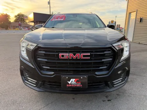 Another view of 2022 GMC TERRAIN SLE for sale in Crown Point, IN at Ride Time Auto Finance Crown Point