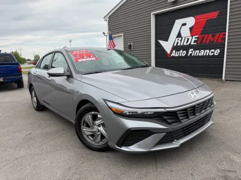 Gray 2025 HYUNDAI ELANTRA SE for sale in Crown Point, IN