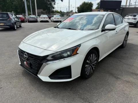 More photos of 2023 NISSAN ALTIMA 2.5 SV at Ride Time Auto Finance Crown Point, IN