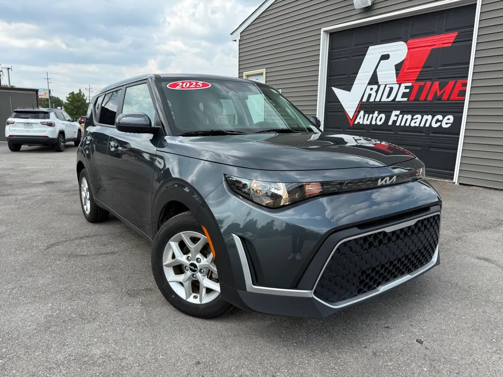 Gray 2025 KIA SOUL LX for sale in Crown Point, IN