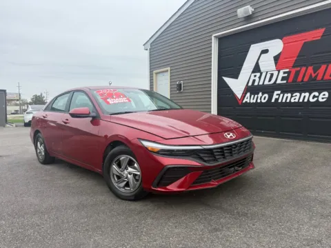 Red 2025 HYUNDAI ELANTRA SE for sale in Crown Point, IN