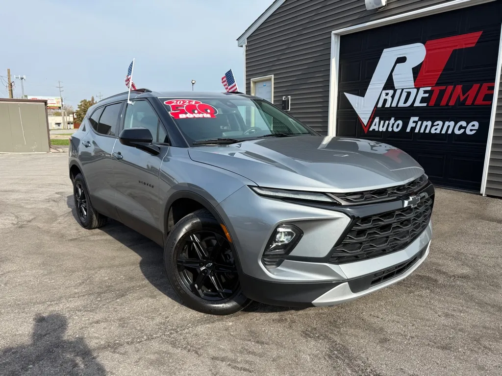 Gray 2024 CHEVROLET BLAZER LT for sale in Crown Point, IN