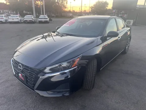 Another view of 2024 NISSAN ALTIMA 2.5 SV for sale in Crown Point, IN at Ride Time Auto Finance Crown Point