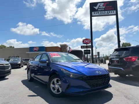 Blue 2023 HYUNDAI ELANTRA SE for sale in Crown Point, IN