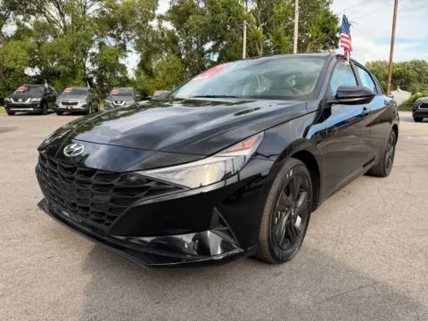 More photos of 2023 HYUNDAI ELANTRA SEL at Ride Time Auto Finance Crown Point, IN