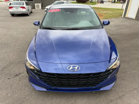 More photos of 2022 HYUNDAI ELANTRA SEL at Ride Time Auto Finance Crown Point, IN