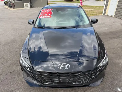 More photos of 2022 HYUNDAI ELANTRA HYBRID LIMITED at Ride Time Auto Finance Crown Point, IN