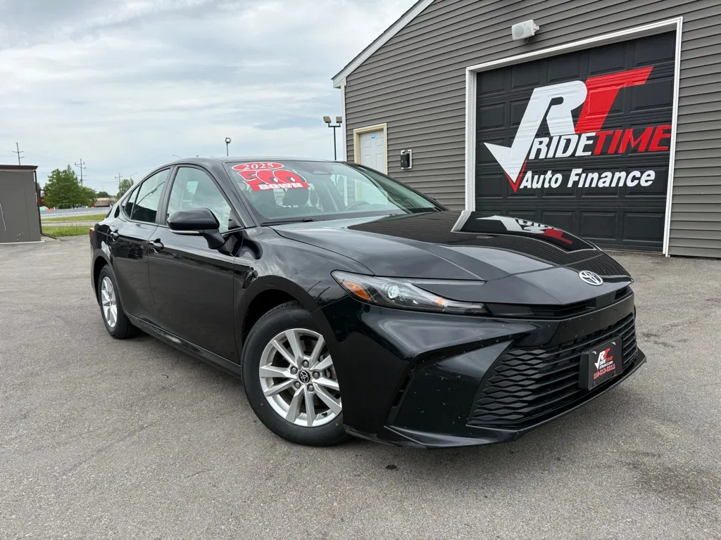 2025 TOYOTA CAMRY LE for sale in Crown Point, IN