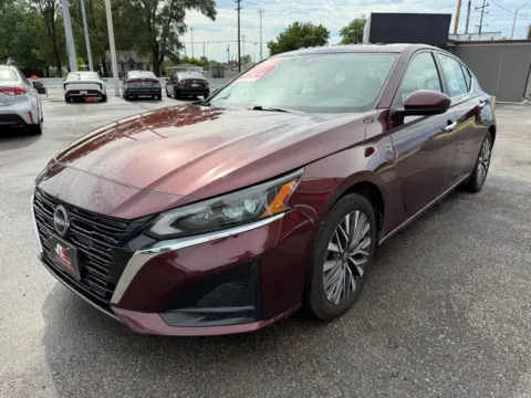 More photos of 2023 NISSAN ALTIMA 2.5 SV at Ride Time Auto Finance Crown Point, IN