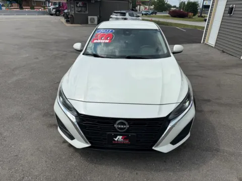 More photos of 2023 NISSAN ALTIMA 2.5 SV at Ride Time Auto Finance Crown Point, IN