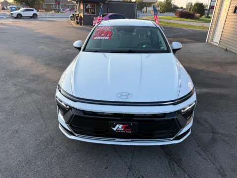 More photos of 2024 HYUNDAI SONATA SEL at Ride Time Auto Finance Crown Point, IN