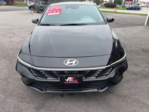 Another view of 2025 HYUNDAI ELANTRA SEL CONVENIENCE for sale in Crown Point, IN at Ride Time Auto Finance Crown Point