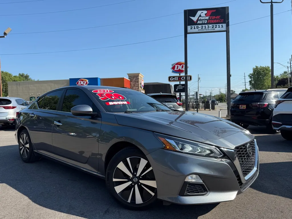 Gray 2021 NISSAN ALTIMA 2.5 SV for sale in Crown Point, IN