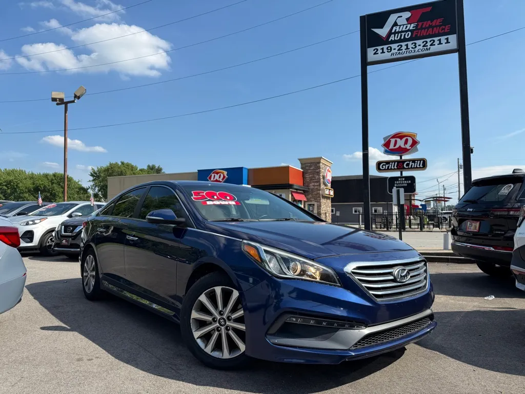 Blue 2017 HYUNDAI SONATA LIMITED for sale in Crown Point, IN