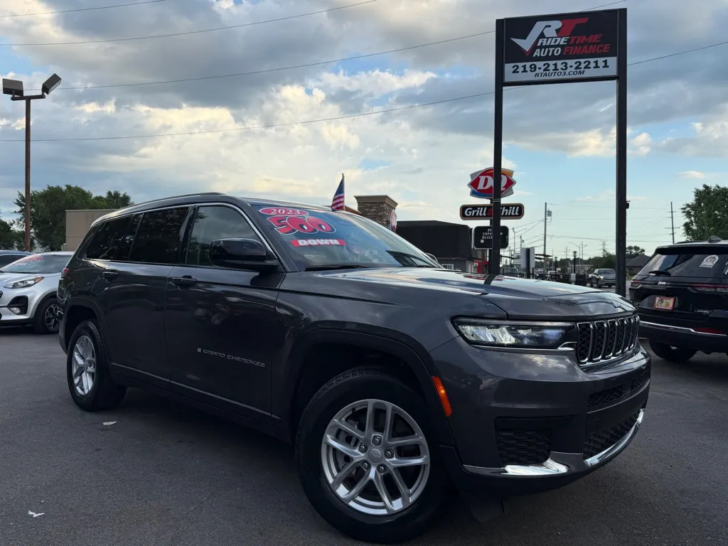 2023 JEEP GRAND CHEROKEE LAREDO for sale in Crown Point, IN