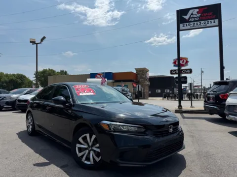 Black 2022 HONDA CIVIC LX for sale in Crown Point, IN