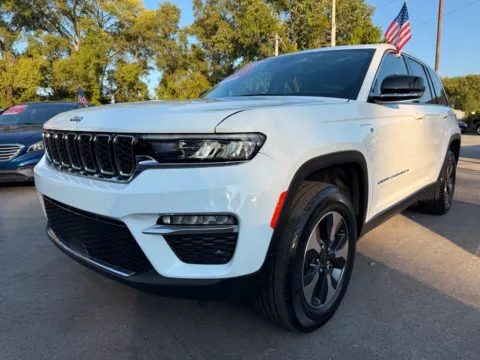 More photos of 2023 JEEP GRAND CHEROKEE 4XE at Ride Time Auto Finance Crown Point, IN