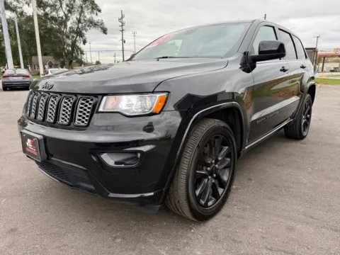 More photos of 2019 JEEP GRAND CHEROKEE LAREDO at Ride Time Auto Finance Crown Point, IN