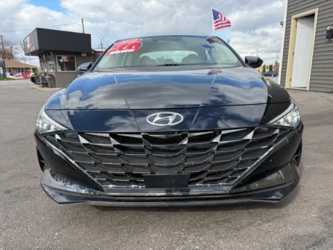 Another view of 2022 HYUNDAI ELANTRA HYBRID LIMITED for sale in Crown Point, IN at Ride Time Auto Finance Crown Point