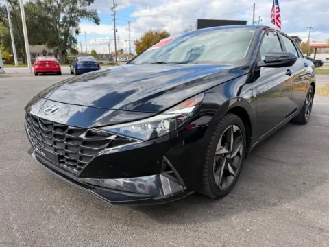 More photos of 2022 HYUNDAI ELANTRA HYBRID LIMITED at Ride Time Auto Finance Crown Point, IN