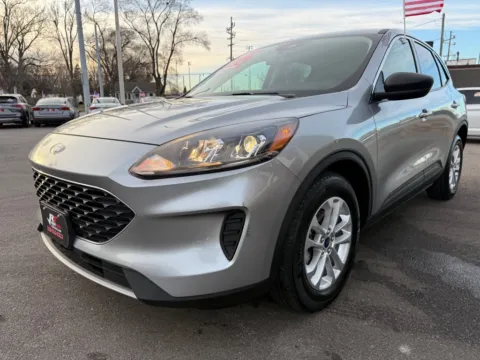 More photos of 2022 FORD ESCAPE HYBRID SE at Ride Time Auto Finance Crown Point, IN