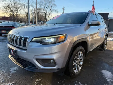 More photos of 2020 JEEP CHEROKEE LATITUDE PLUS at Ride Time Auto Finance Crown Point, IN