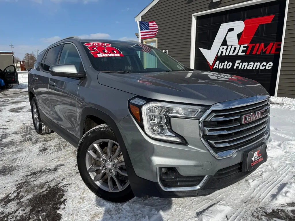 Gray 2024 GMC TERRAIN SLT for sale in Crown Point, IN