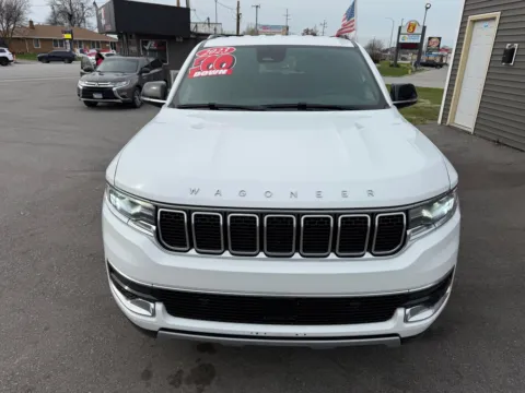More photos of 2023 JEEP WAGONEER L SERIES II at Ride Time Auto Finance Crown Point, IN