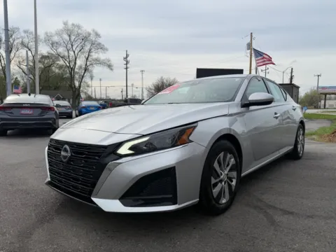 More photos of 2023 NISSAN ALTIMA 2.5 S at Ride Time Auto Finance Crown Point, IN