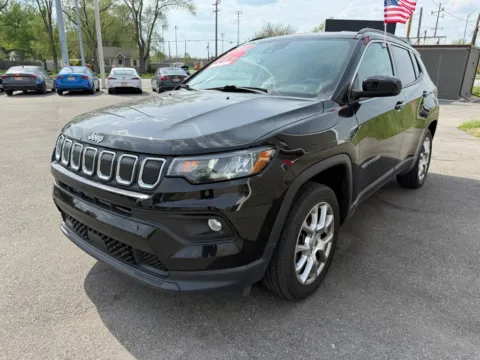 More photos of 2022 JEEP COMPASS LATITUDE LUX at Ride Time Auto Finance Crown Point, IN