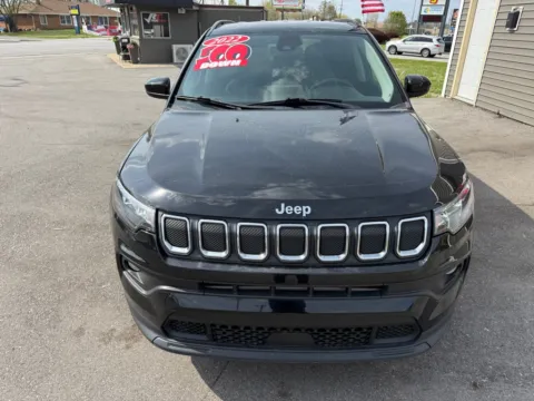 More photos of 2022 JEEP COMPASS LATITUDE LUX at Ride Time Auto Finance Crown Point, IN