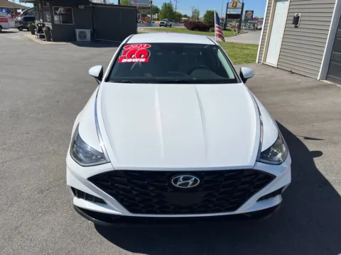 More photos of 2023 HYUNDAI SONATA SEL at Ride Time Auto Finance Crown Point, IN
