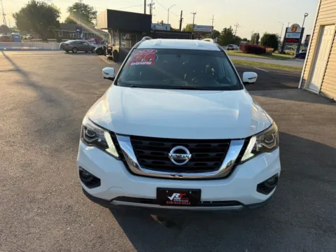 More photos of 2020 NISSAN PATHFINDER SL at Ride Time Auto Finance Crown Point, IN