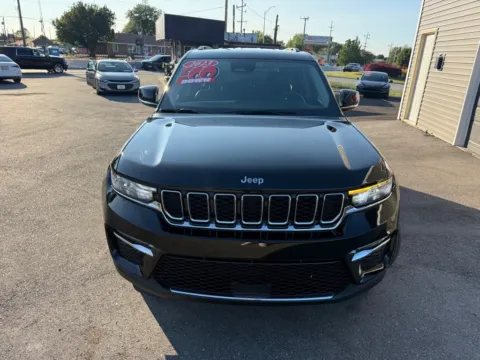 More photos of 2023 JEEP GRAND CHEROKEE LIMITED at Ride Time Auto Finance Crown Point, IN