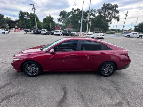 More photos of 2024 HYUNDAI ELANTRA SEL at Ride Time Auto Finance Crown Point, IN