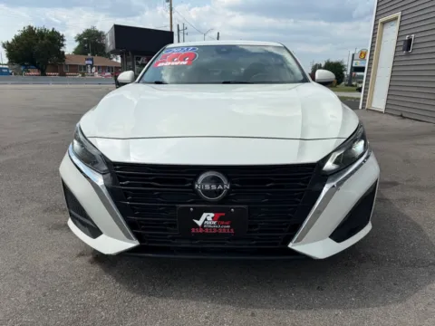 Another view of 2023 NISSAN ALTIMA 2.5 SV for sale in Crown Point, IN at Ride Time Auto Finance Crown Point