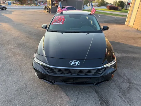 More photos of 2024 HYUNDAI ELANTRA SEL at Ride Time Auto Finance Crown Point, IN