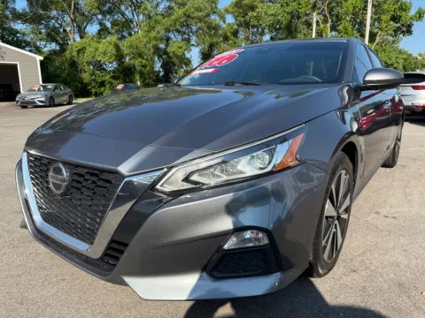 More photos of 2021 NISSAN ALTIMA 2.5 SV at Ride Time Auto Finance Crown Point, IN