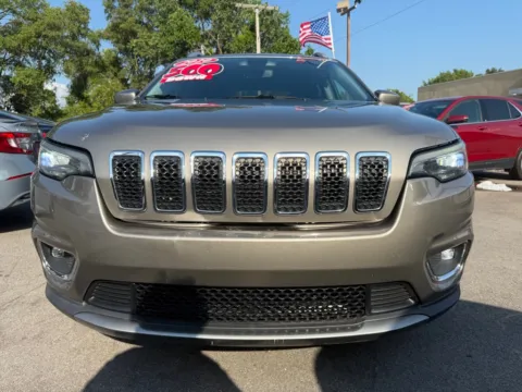 Another view of 2020 JEEP CHEROKEE LIMITED for sale in Crown Point, IN at Ride Time Auto Finance Crown Point