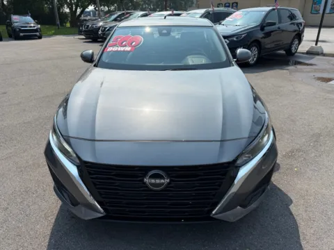 More photos of 2023 NISSAN ALTIMA 2.5 SL at Ride Time Auto Finance Crown Point, IN