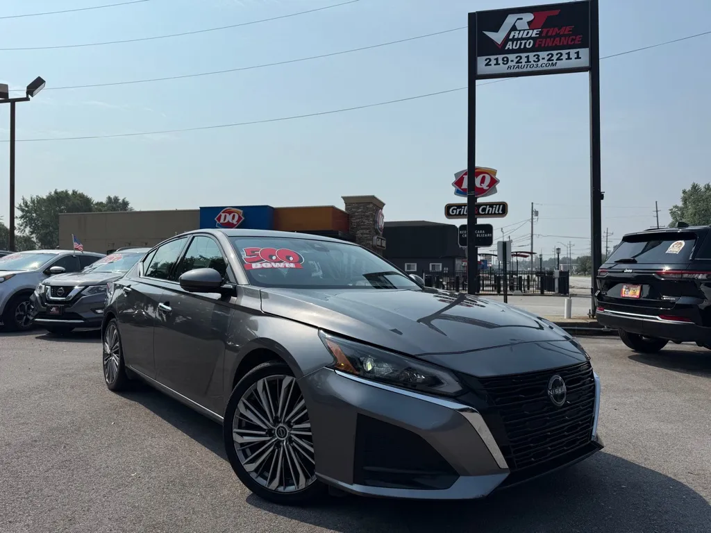 Gray 2023 NISSAN ALTIMA 2.5 SL for sale in Crown Point, IN