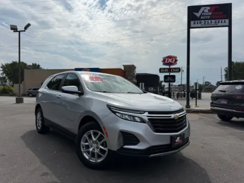 Silver 2022 CHEVROLET EQUINOX LT for sale in Crown Point, IN